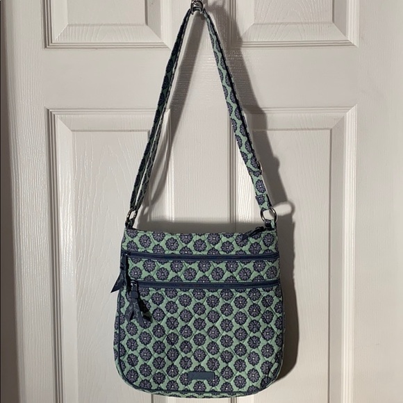 Vera Bradley Handbags - Vera Bradley Green Flower Purse